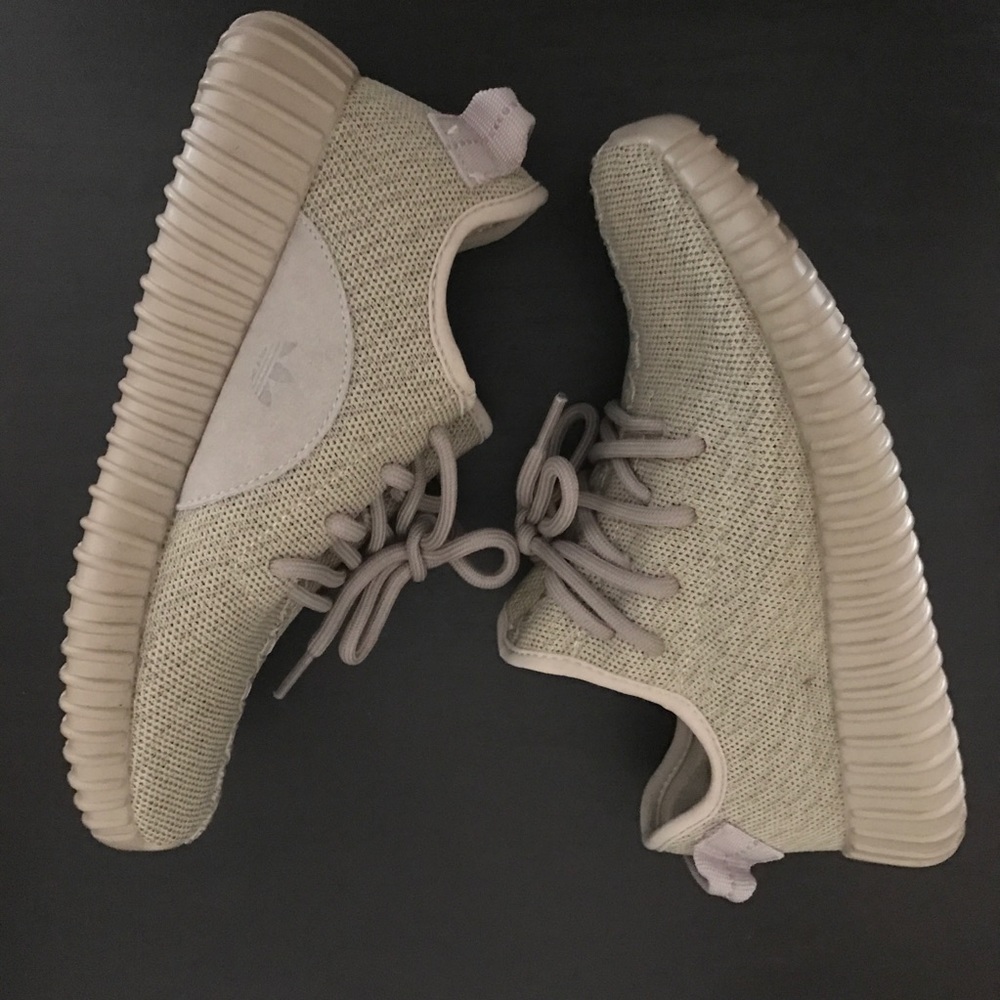 Yeezy oxford tan size 4.5 (big kids)